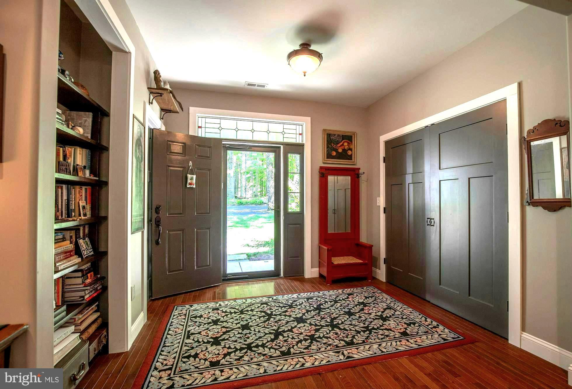 2901 Snake Hill Road Doylestown, PA 18902 - Photo 4 of 37