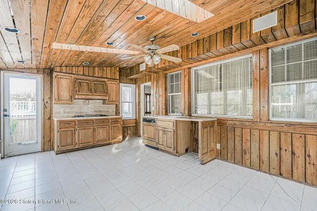 a view of a large white building