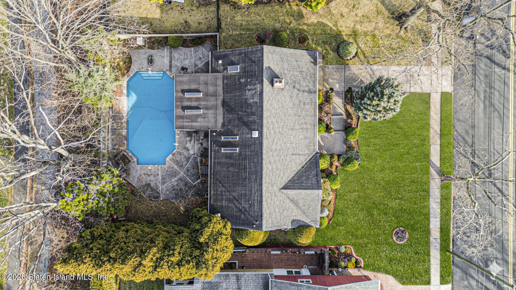 35 Rice Avenue Staten Island, NY 10301 - Photo 32 of 33 aerial view of a house with a garden
