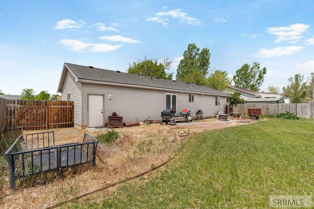 1409 Ridgewood Drive Ammon, ID 83406 - Photo 40 of 55
