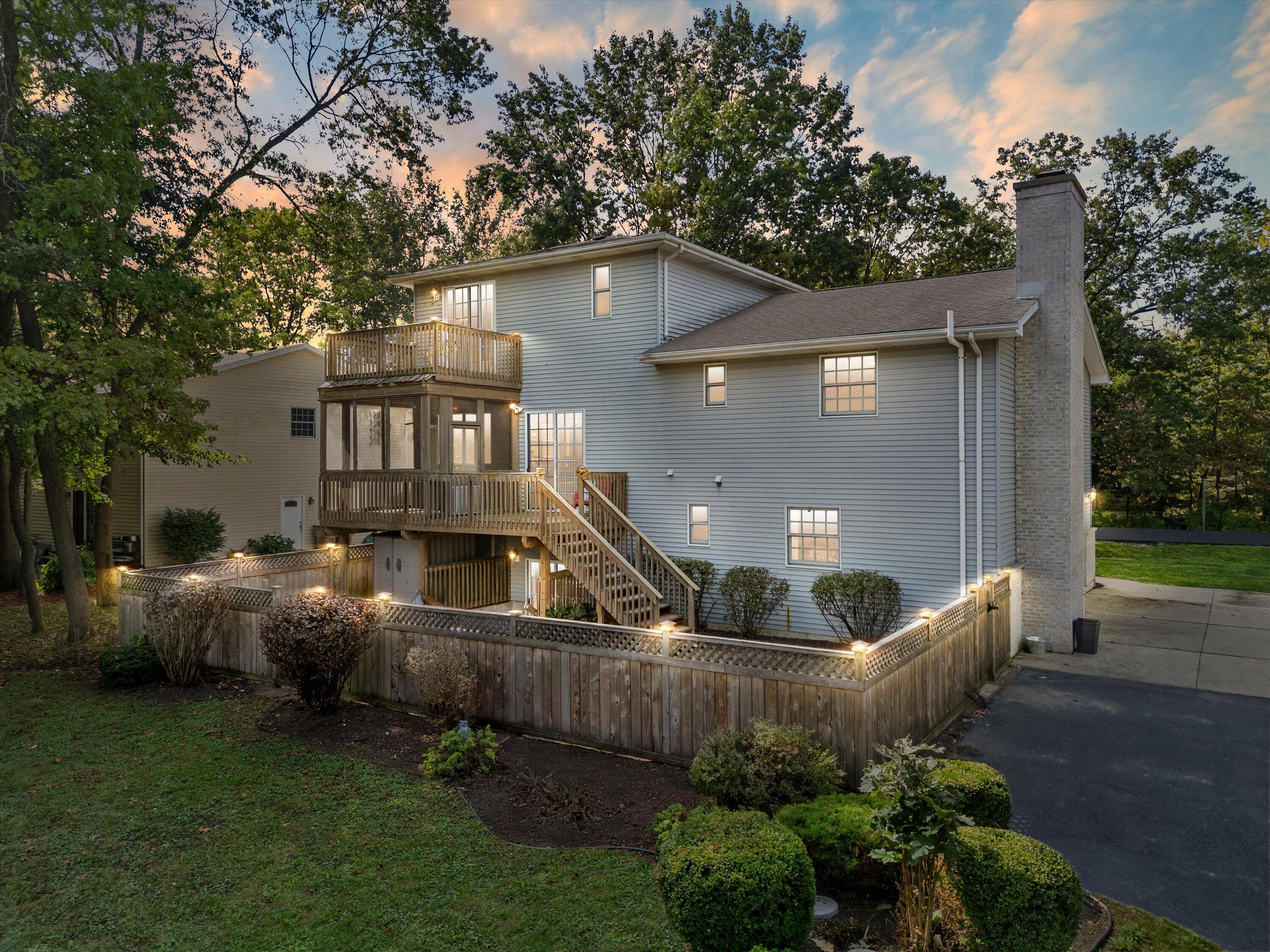 1005 97th Street Pleasant Prairie, WI 53158 - Photo 4 of 50 Exterior