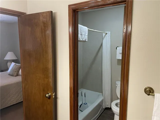 $1,000 | Undisclosed Address, Abita Springs, LA 70420