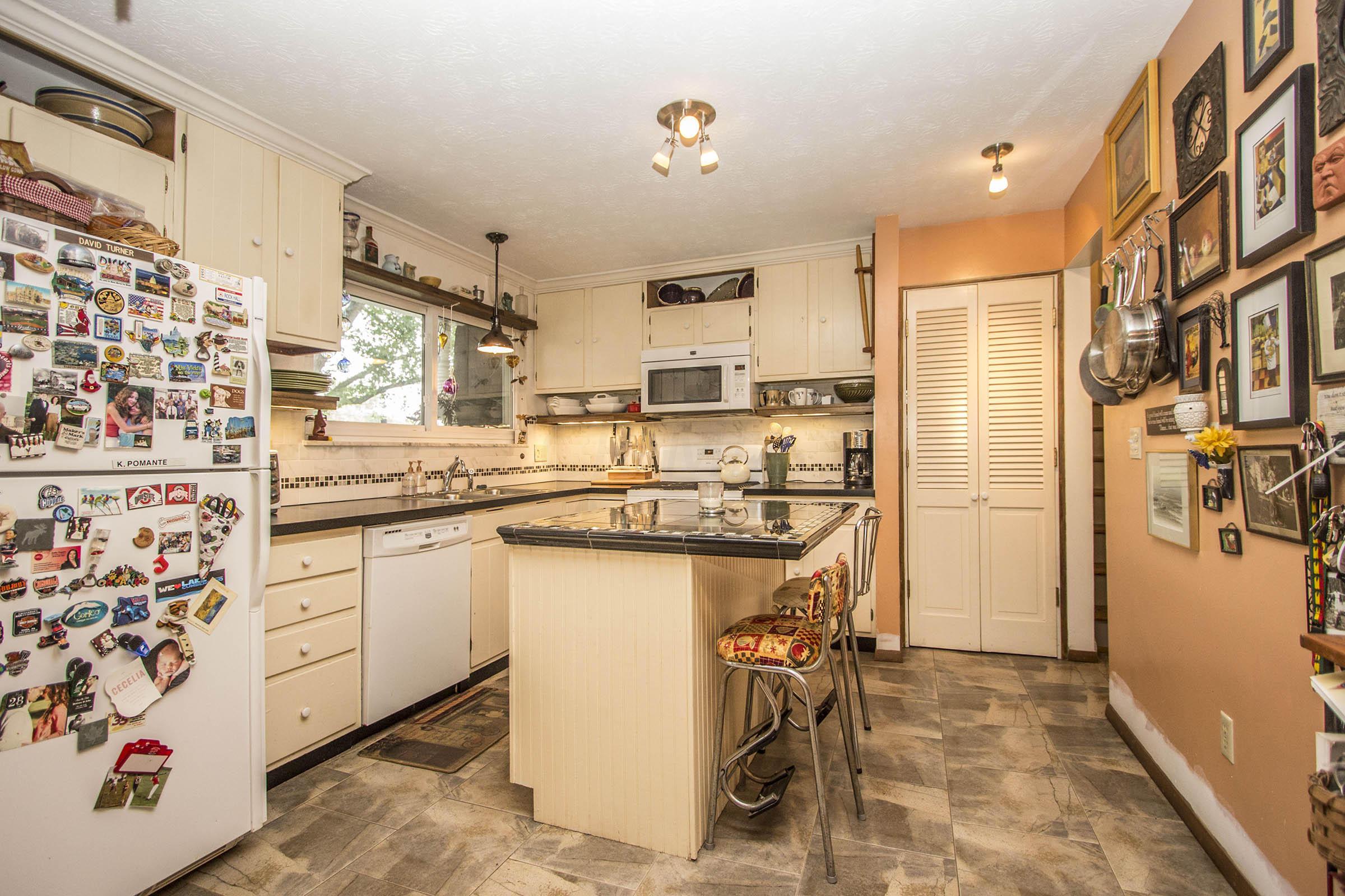2410 Merbrook Road Columbus, OH 43235 - Photo 21 of 45 Gallery Image 21