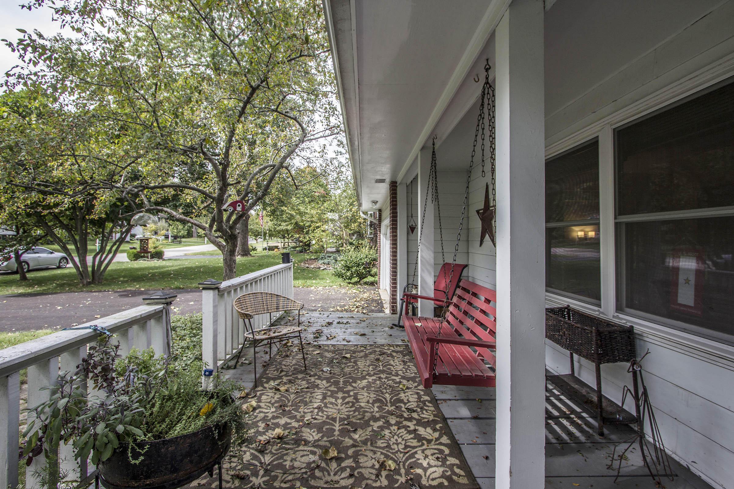 2410 Merbrook Road Columbus, OH 43235 - Photo 8 of 45 Gallery Image 8