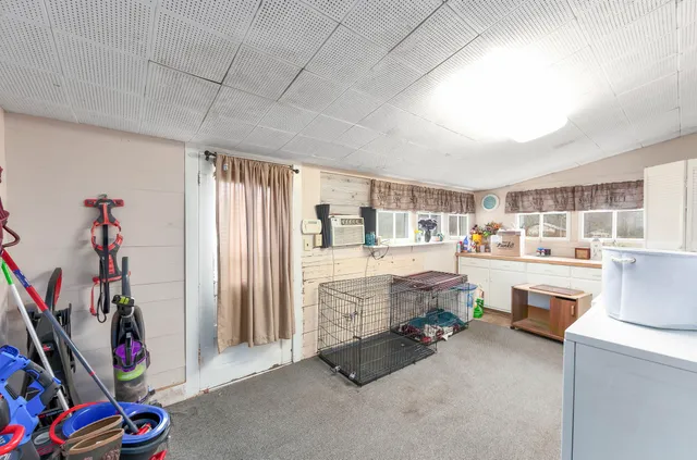 a view of a yard with an trees