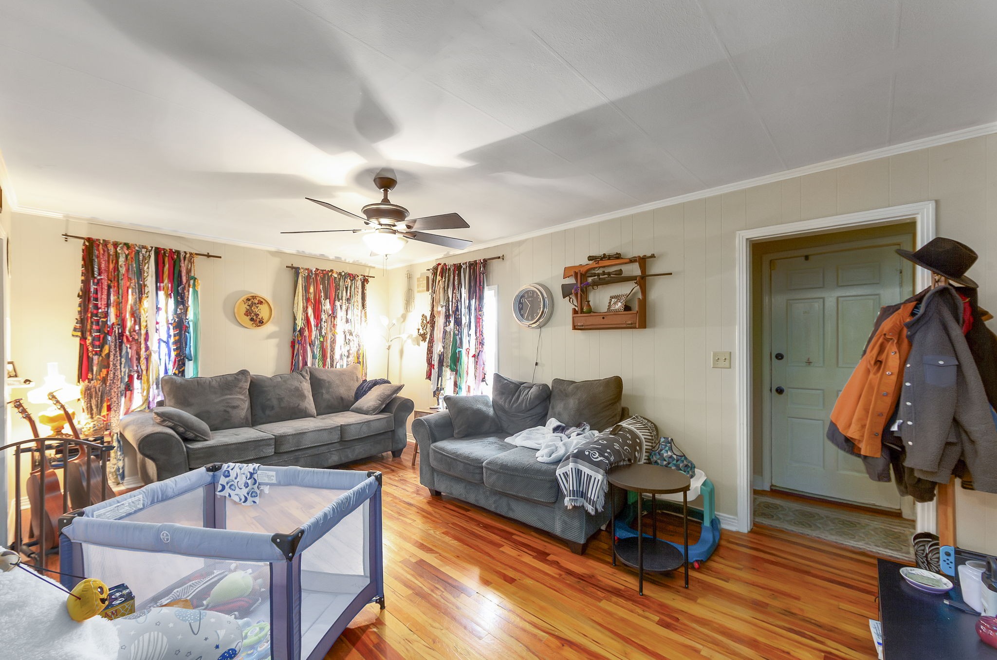 9000 Teague Road Medon, TN 38356 - Photo 4 of 22 a living room with furniture and wooden floor