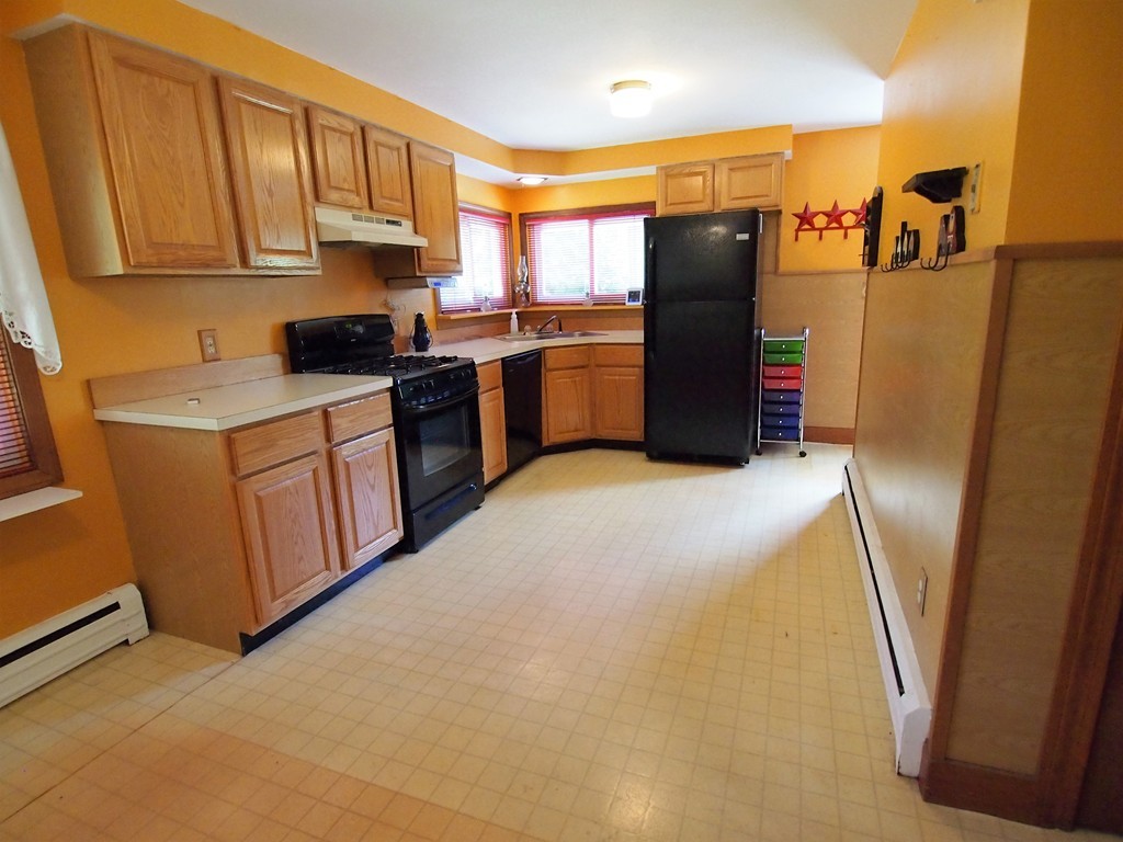 26 Worcester Road Townsend, MA 01469 - Photo 4 of 25 Gallery Image 4