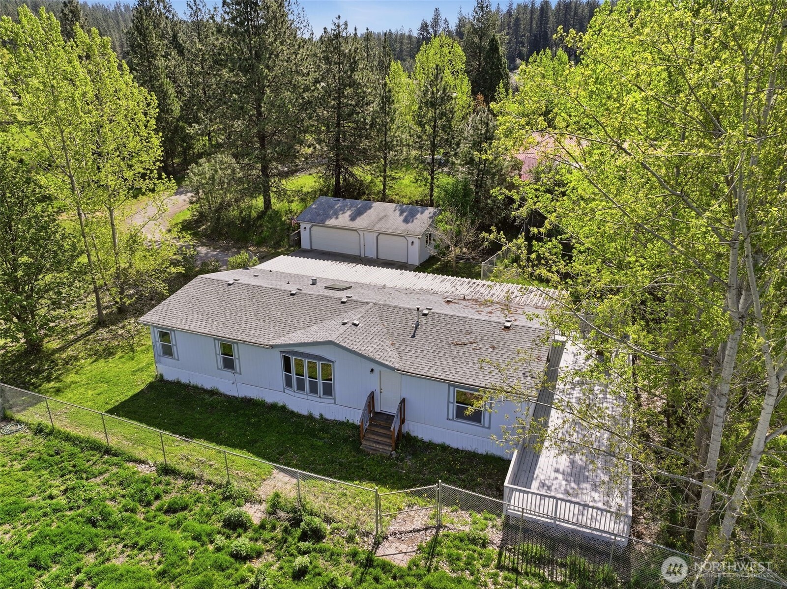 8325 East Lindgren Road Spokane, WA 99217 - Photo 1 of 32