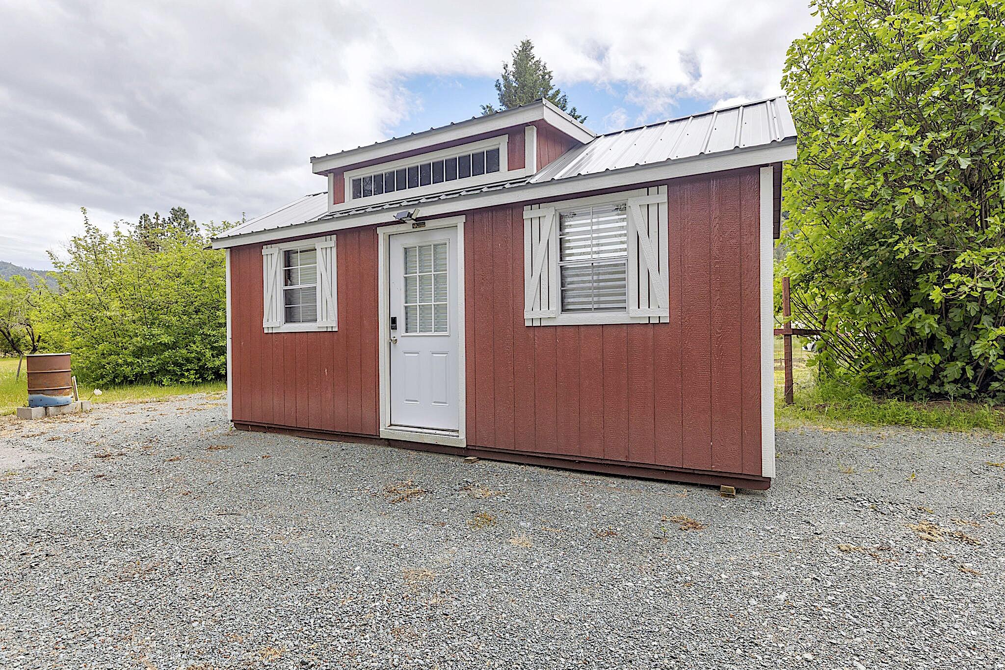8720 Rogue River Highway Grants Pass, OR 97527 - Photo 42 of 51 37-web-or-mls-8720-rogue-river-hwy