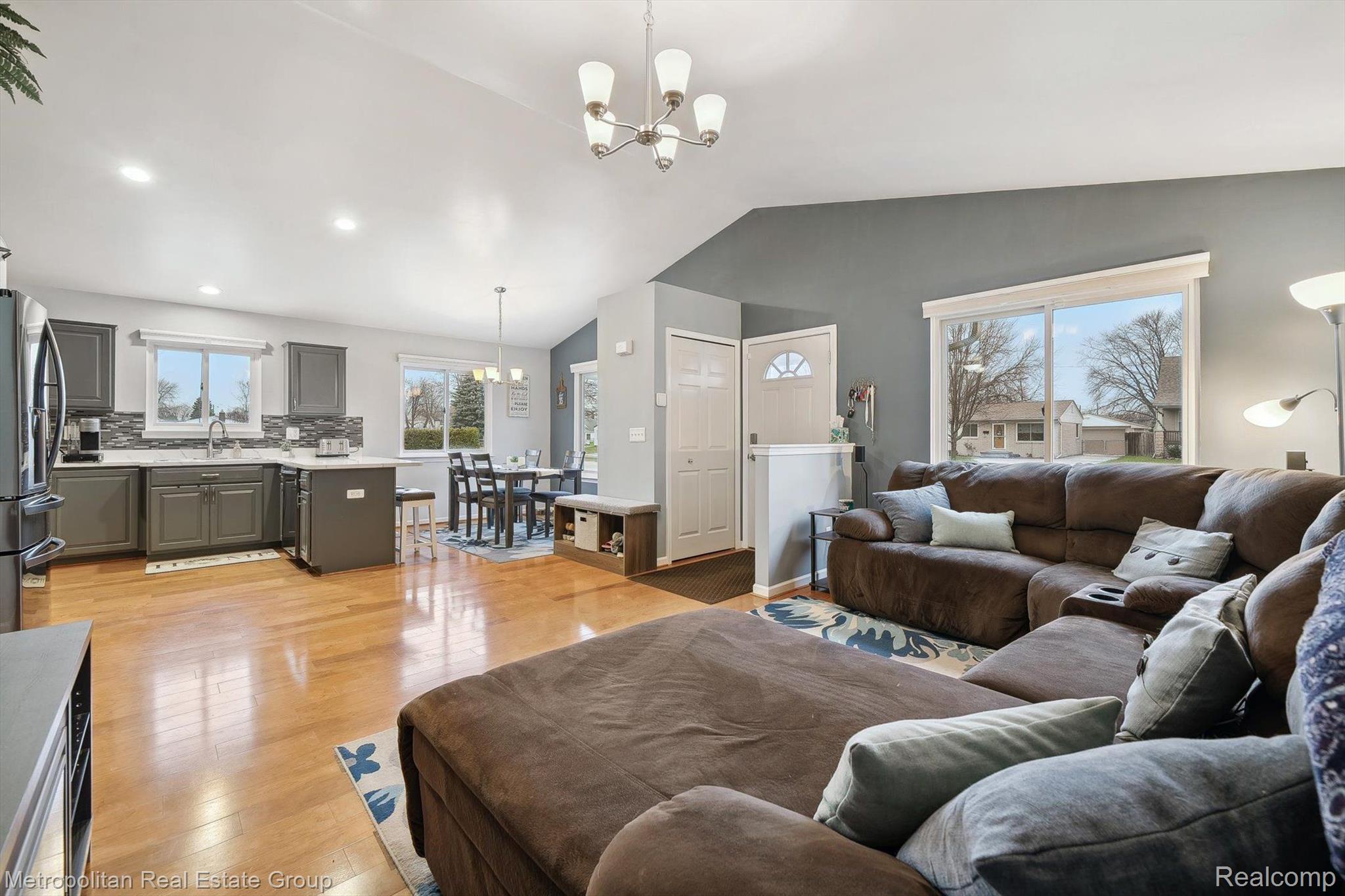 19238 Martin Road Roseville, MI 48066 - Photo 34 of 42 Gallery Image 34