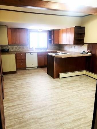 69 Rimmon Avenue Springfield, MA 01107 - Photo 4 of 23