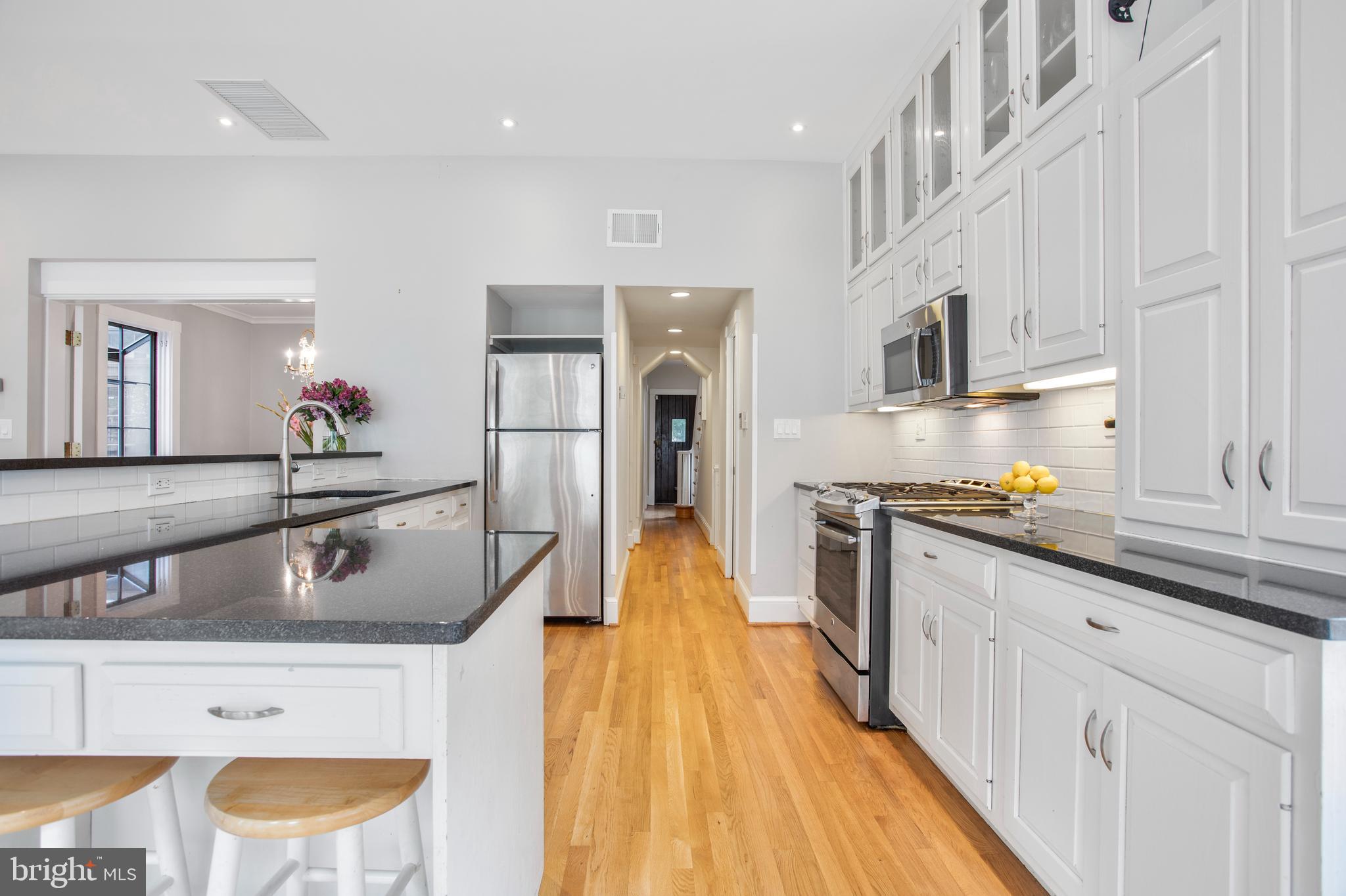 3339 Military Road Northwest Washington, DC 20015 - Photo 19 of 69