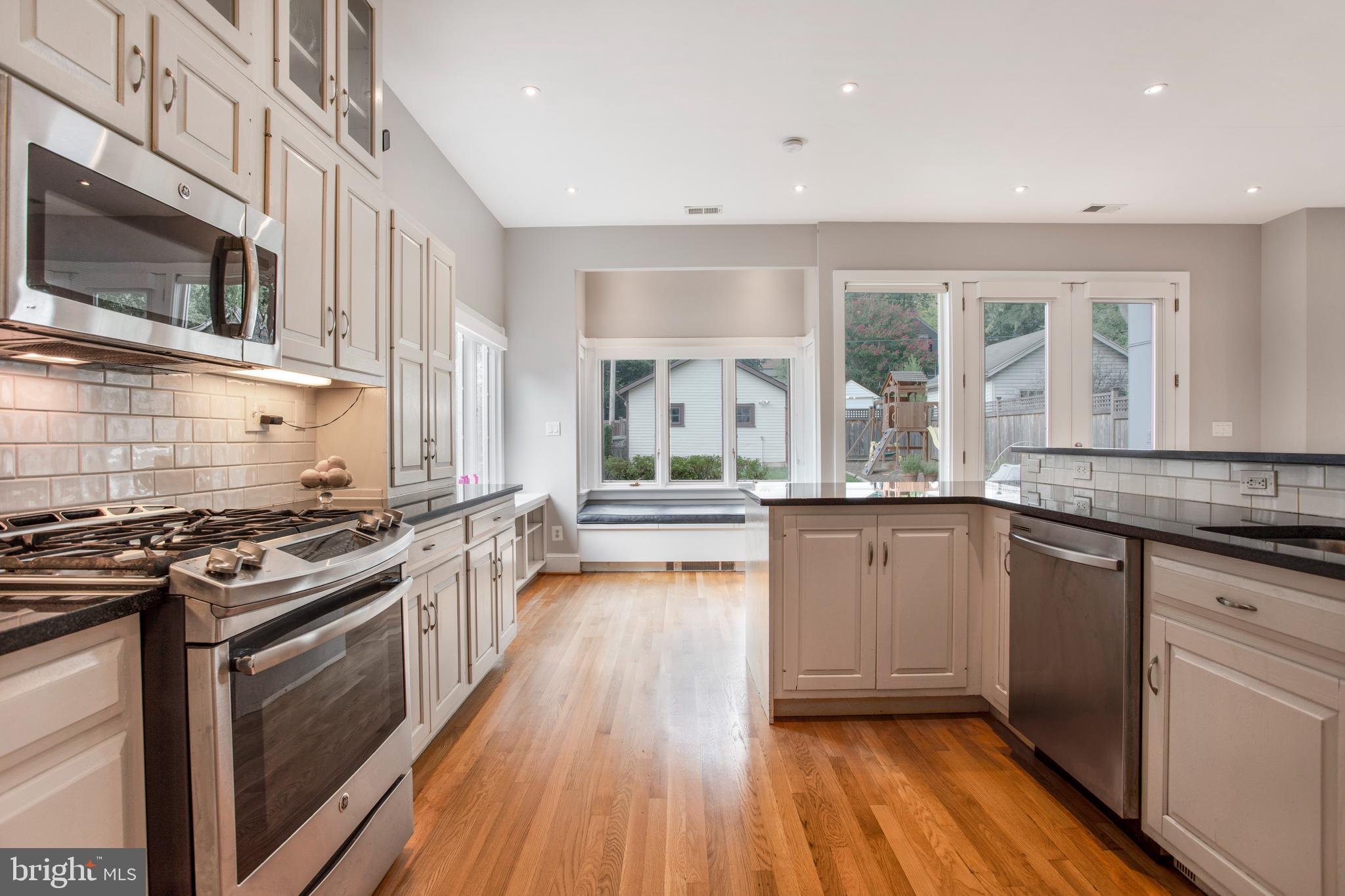 3339 Military Road Northwest Washington, DC 20015 - Photo 20 of 69