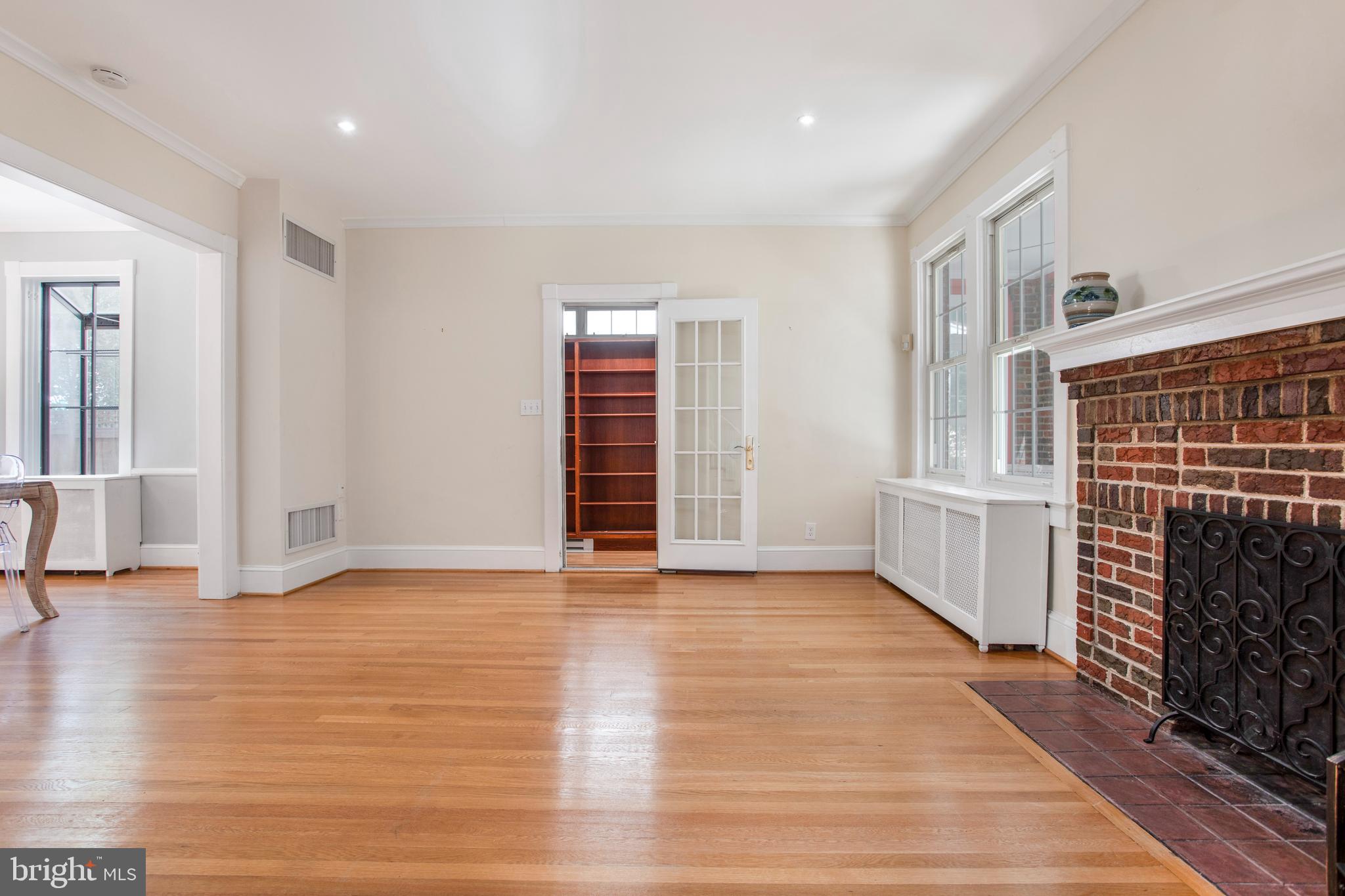3339 Military Road Northwest Washington, DC 20015 - Photo 4 of 69 Hardwood Floors