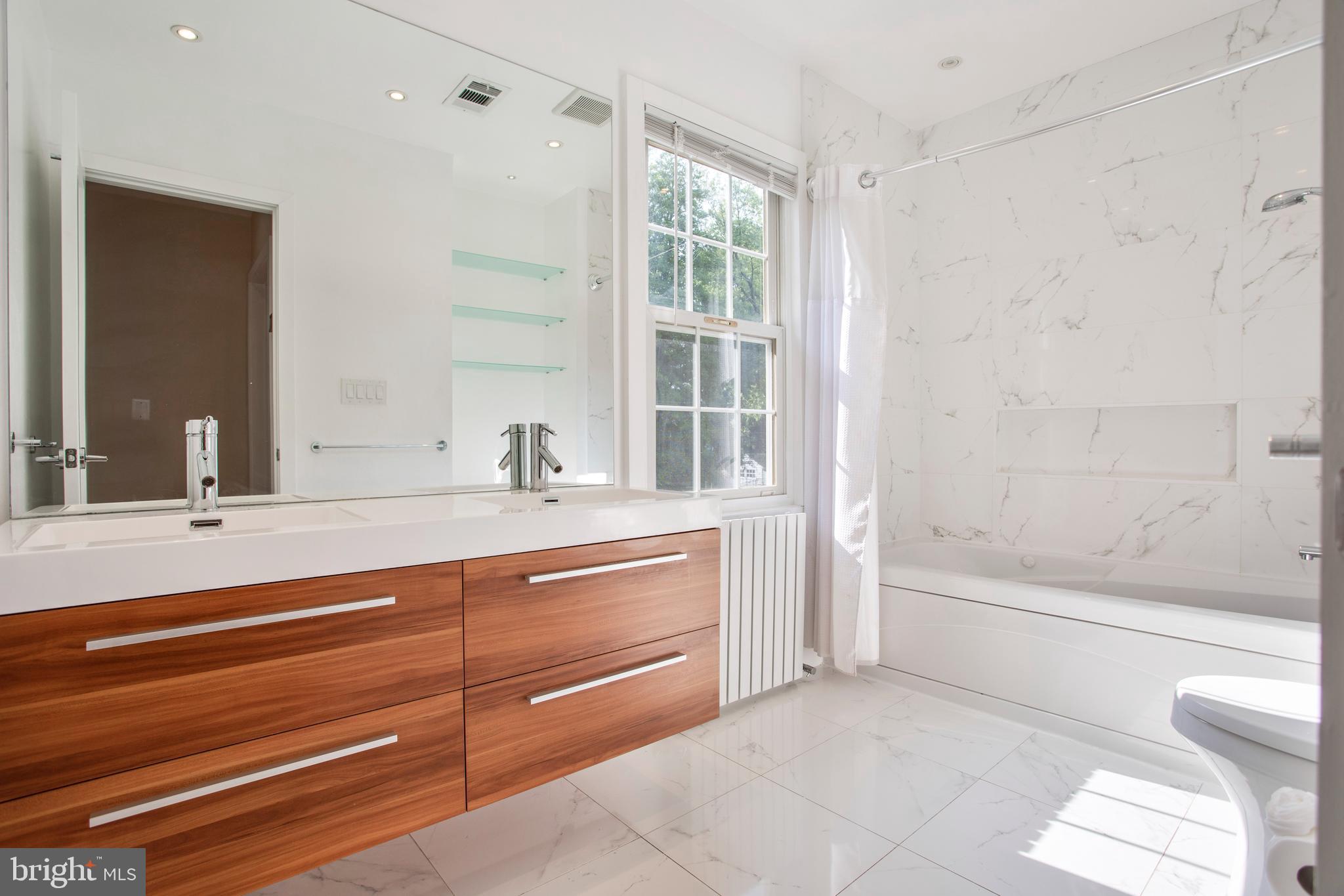 3339 Military Road Northwest Washington, DC 20015 - Photo 49 of 69 Hallway Bath