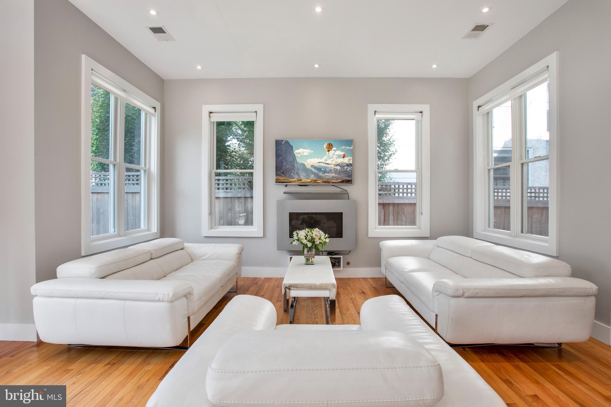 3339 Military Road Northwest Washington, DC 20015 - Photo 9 of 69 Family Room