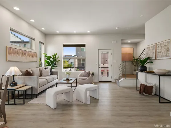 $530,000 | 8853 East 55th Avenue, Denver, CO 80238
