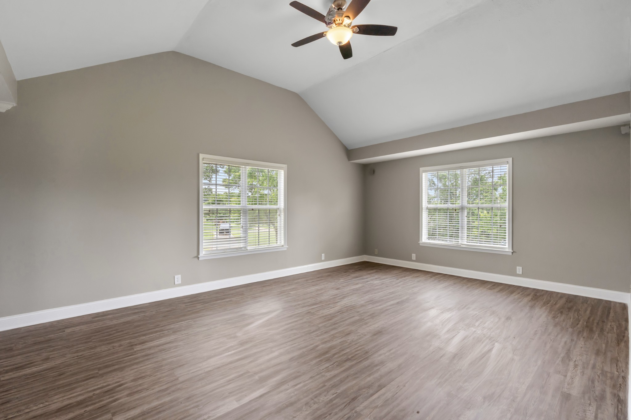 4602 Washington Road Springfield, TN 37172 - Photo 34 of 63 a view of a big room with wooden floor and windows