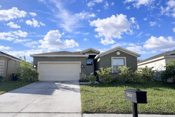 $2,400 | 3943 Cortland Drive, Davenport, FL 33837