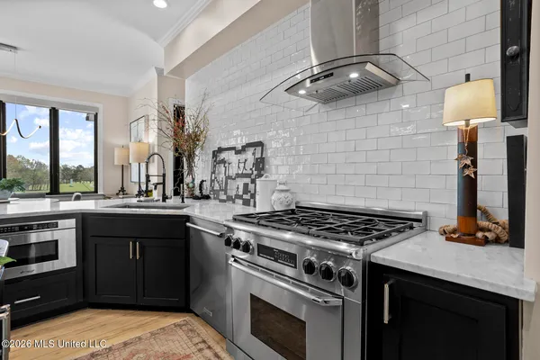 $630,000 | 9 Glen Eagles Drive, Jackson, MS 39211