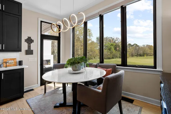 $630,000 | 9 Glen Eagles Drive, Jackson, MS 39211