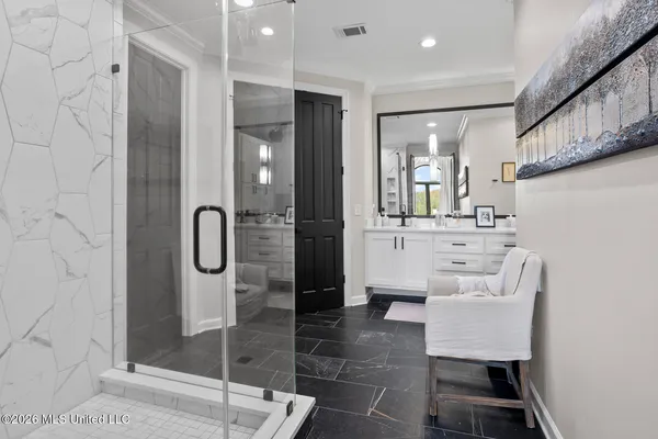 $630,000 | 9 Glen Eagles Drive, Jackson, MS 39211