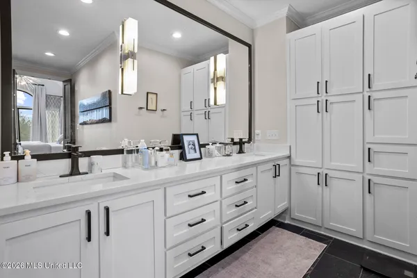 $630,000 | 9 Glen Eagles Drive, Jackson, MS 39211