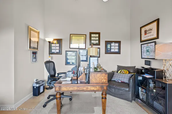 $630,000 | 9 Glen Eagles Drive, Jackson, MS 39211