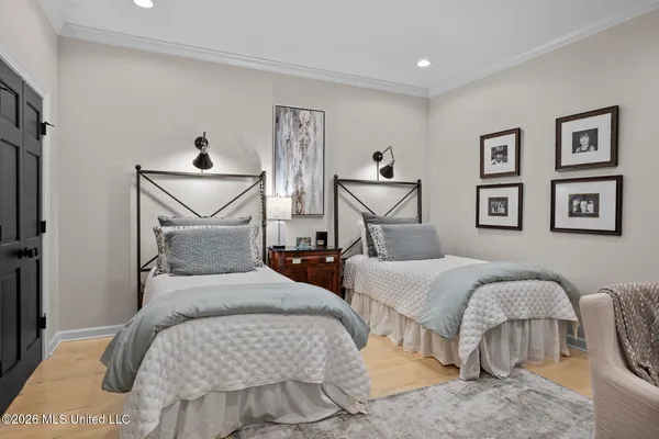 $630,000 | 9 Glen Eagles Drive, Jackson, MS 39211