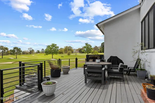 $630,000 | 9 Glen Eagles Drive, Jackson, MS 39211