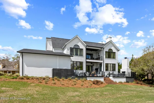$630,000 | 9 Glen Eagles Drive, Jackson, MS 39211