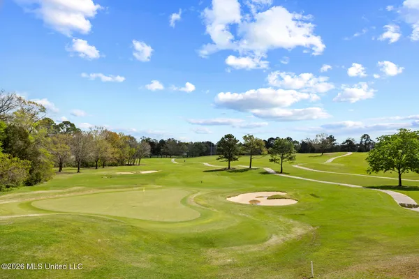 $630,000 | 9 Glen Eagles Drive, Jackson, MS 39211