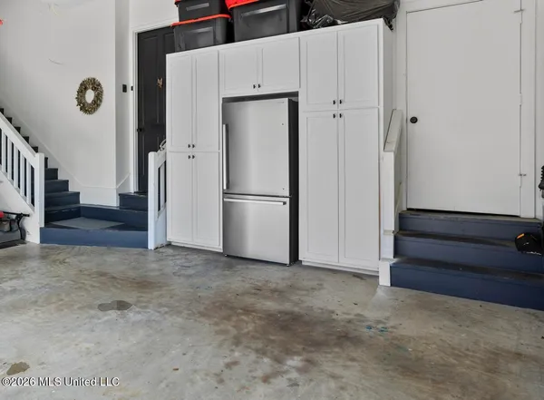 $630,000 | 9 Glen Eagles Drive, Jackson, MS 39211