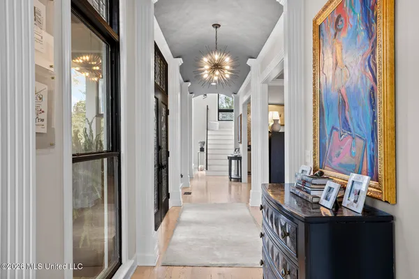 $630,000 | 9 Glen Eagles Drive, Jackson, MS 39211