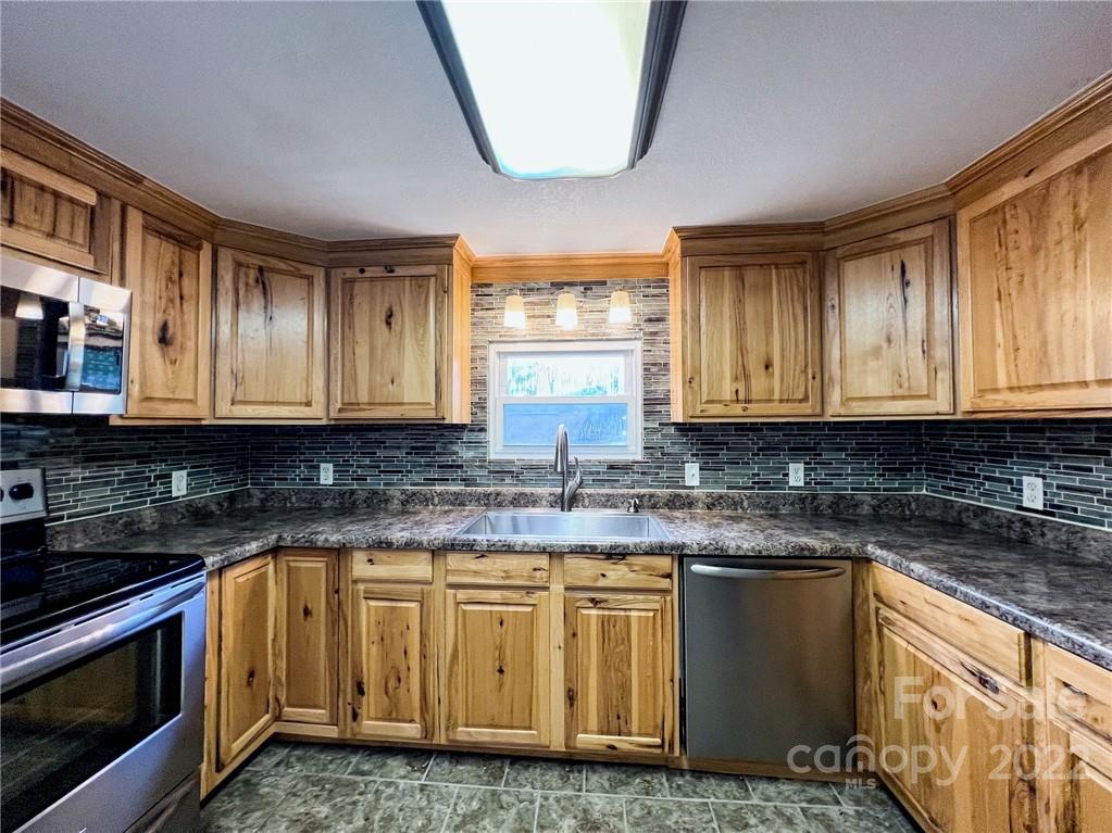 289 Old Morganton Road Marion, NC 28752 - Photo 18 of 46 Gallery Image 18