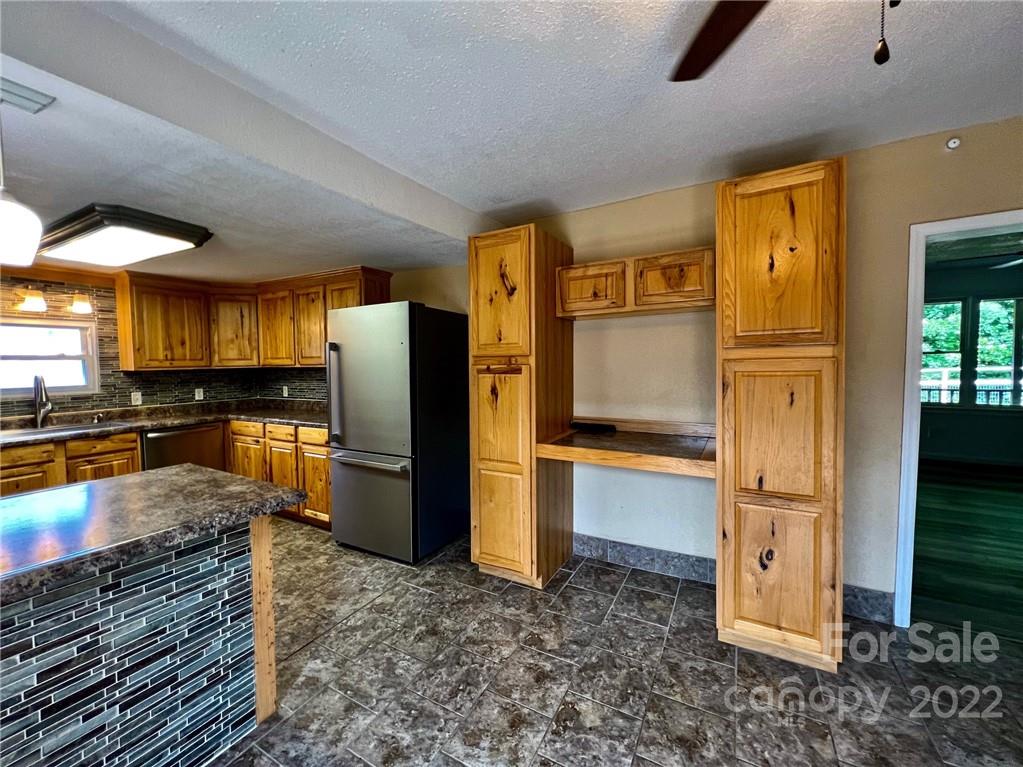 289 Old Morganton Road Marion, NC 28752 - Photo 24 of 46 Gallery Image 24