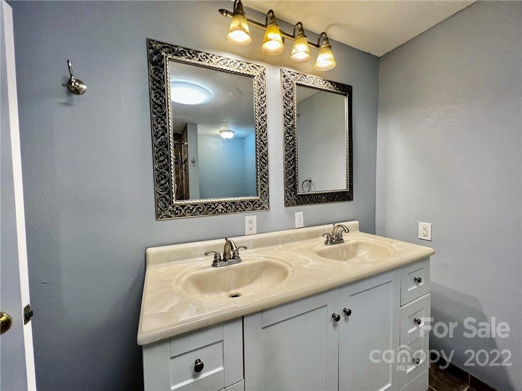 289 Old Morganton Road Marion, NC 28752 - Photo 27 of 46 Gallery Image 27