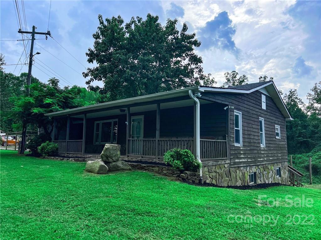 289 Old Morganton Road Marion, NC 28752 - Photo 4 of 46 Gallery Image 4