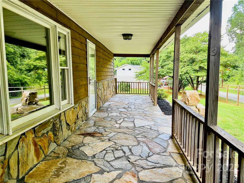 289 Old Morganton Road Marion, NC 28752 - Photo 10 of 46 Gallery Image 10