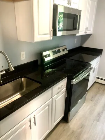 $2,200 | 392 Carrington Avenue, Unit 2, Woonsocket, RI 02895