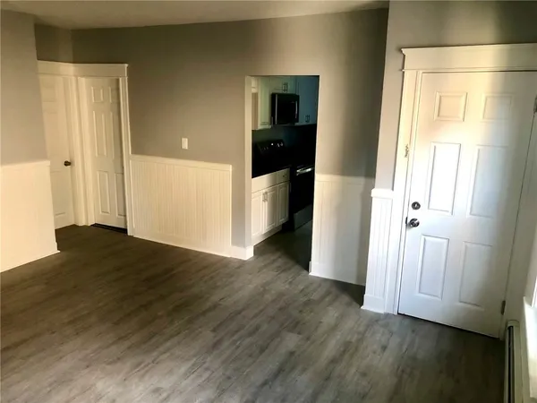 $2,000 | 392 Carrington Avenue, Unit 2, Woonsocket, RI 02895