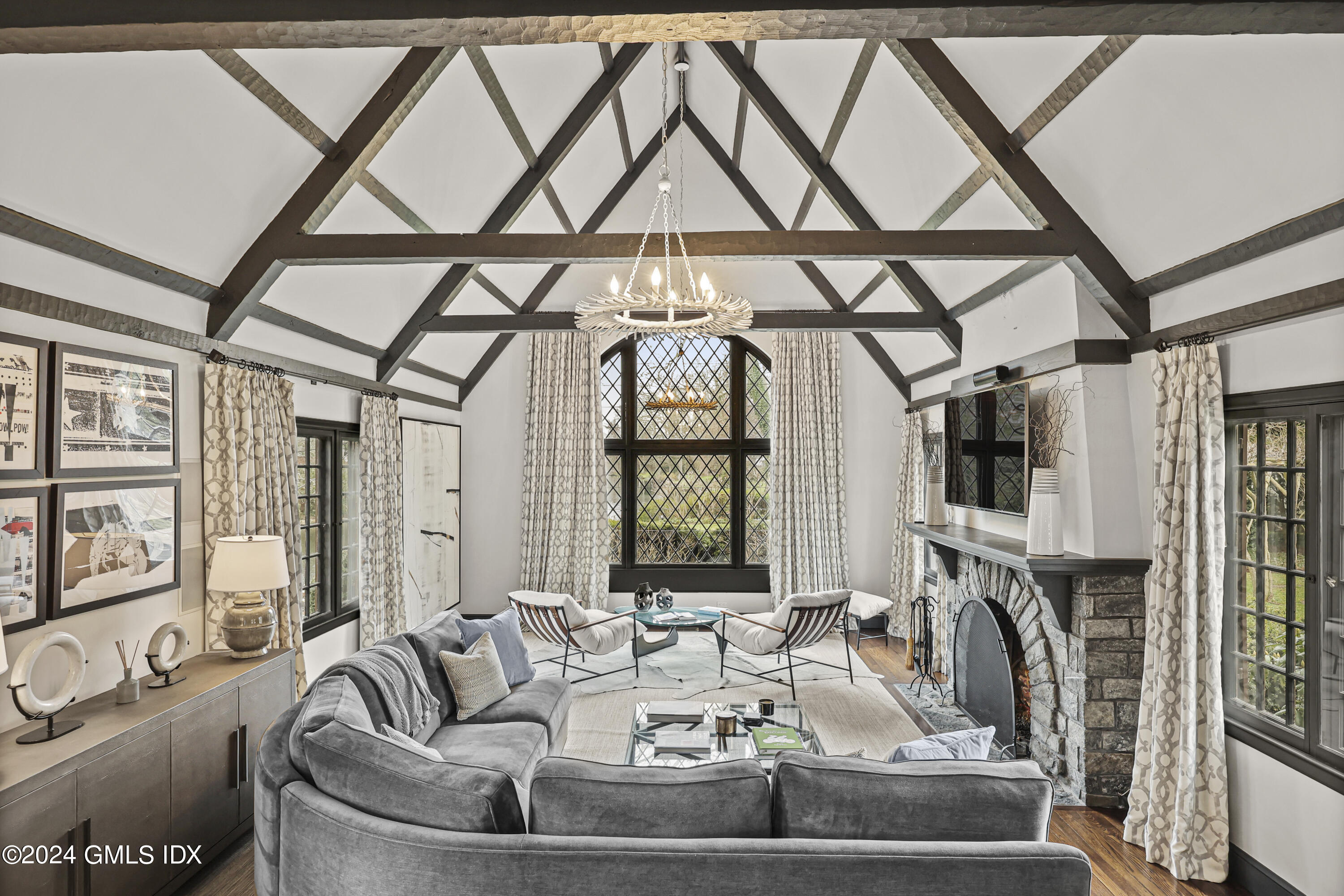 7 Orchard Drive Greenwich, CT 06830 - Photo 11 of 44 Living Room