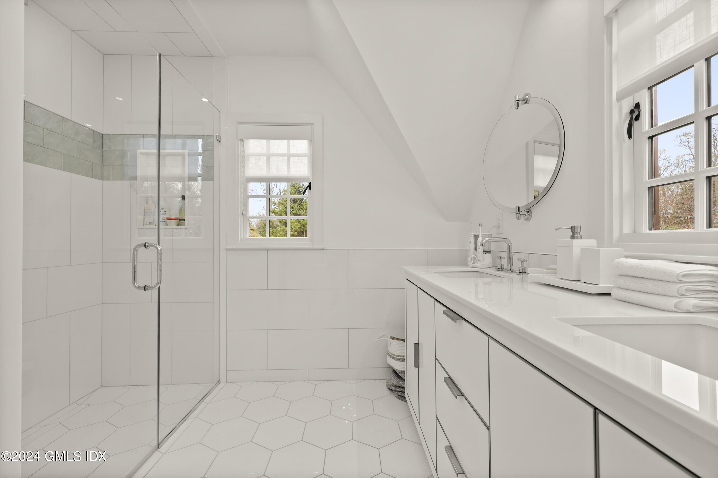 7 Orchard Drive Greenwich, CT 06830 - Photo 28 of 44 Primary Bathroom