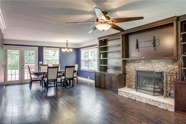 352 Shirley Road Smyrna, TN 37167 - Photo 3 of 20 Livingroom opens into a sunny eat in breakfast area