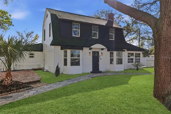 $617,700 | 301 81st Avenue Northeast, St. Petersburg, FL 33702