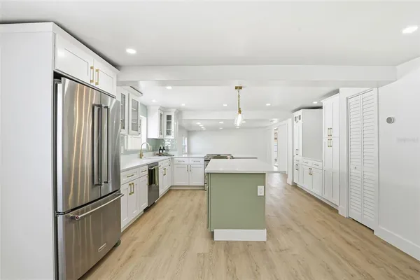 $617,700 | 301 81st Avenue Northeast, St. Petersburg, FL 33702