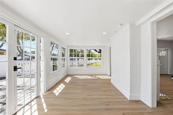 $617,700 | 301 81st Avenue Northeast, St. Petersburg, FL 33702
