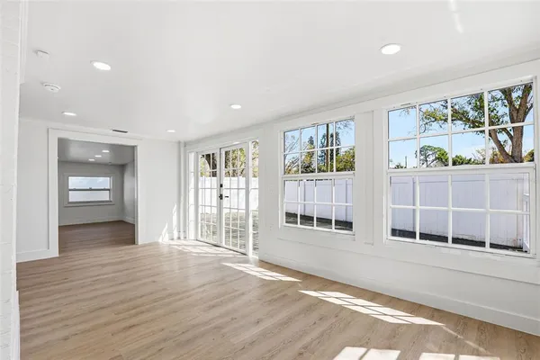 $617,700 | 301 81st Avenue Northeast, St. Petersburg, FL 33702
