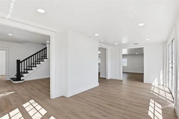 $617,700 | 301 81st Avenue Northeast, St. Petersburg, FL 33702