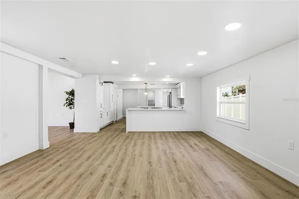 $617,700 | 301 81st Avenue Northeast, St. Petersburg, FL 33702